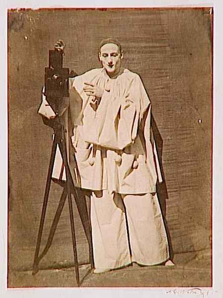 Fichier:Pierrot photographe.jpg