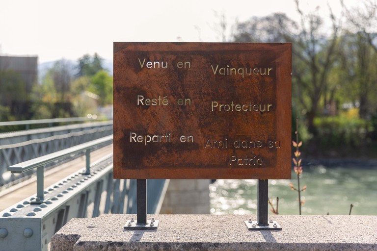 Fichier:Gedenktafel frz.jpeg